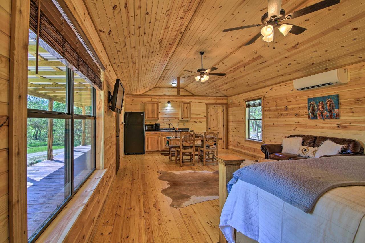 Rustic-Chic Country Cabin - 10 Mi To Main Street! Fredericksburg Exterior foto