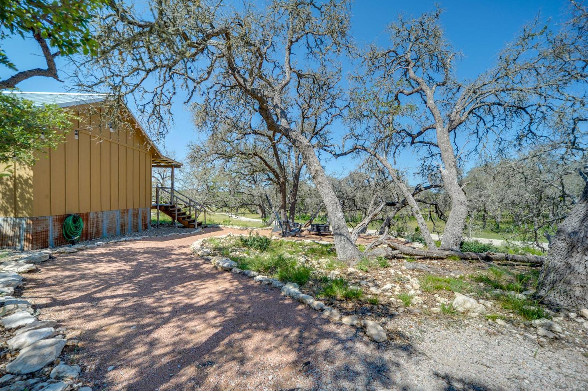 Rustic-Chic Country Cabin - 10 Mi To Main Street! Fredericksburg Exterior foto